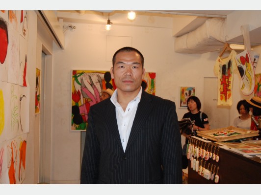 徹底的な技術論を展開することで知られる解説者“高阪剛”による『格闘秘宝館』