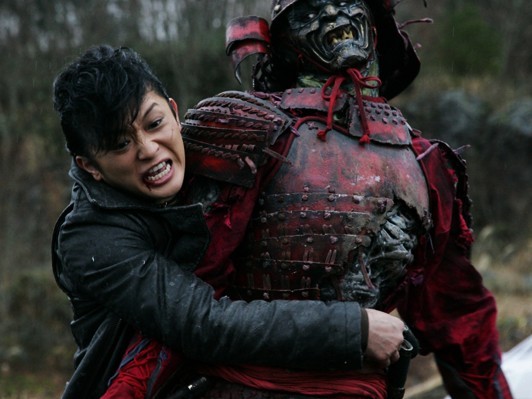 北村龍平×坂口拓が繰り出すデットエンド・サバイバル・ショッカー『鎧 サムライゾンビ』レビュアー募集