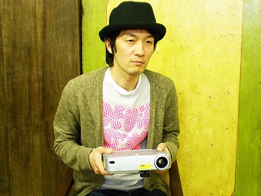 記録映像以上のものが「今、ここに」ある。ボクデス初の単独公演『スプリングマン、ピョイ！』