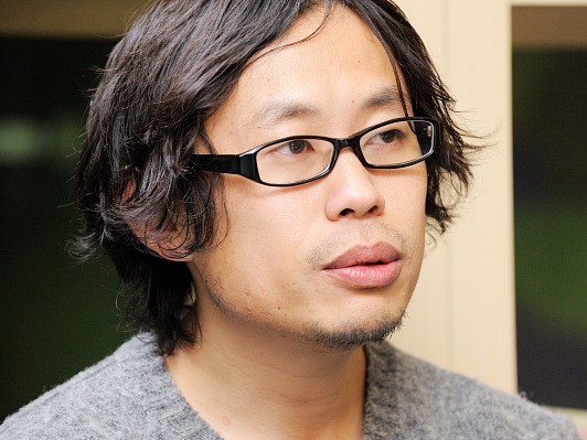 「自分たちが新しい局面に行っていることをアナウンスする公演に」―チェルフィッチュ主宰・岡田利規インタビュー