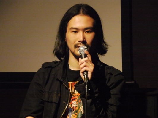 「流れを為す糸やビーズが絡まり合うように、一つずつ曲が丁寧に織り上げられている」Joseph Nothing体感試聴会クロスレビュー