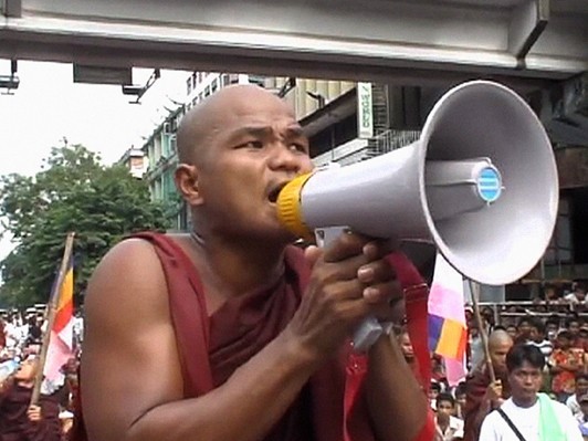 [CINEMA] ジャーナリスト長井健司さんが凶弾に倒れながら発信した事実とは─『ビルマVJ 消された革命』レビュアー募集