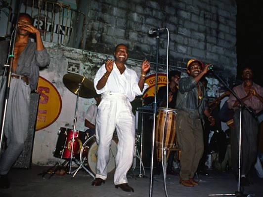 「“ベンダ・ビリリ”がジェームス・ブラウンに感激したというのは、言うまでもないこと」―ピーター・バラカン氏イベントレポート