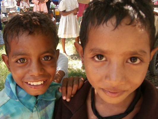 「決して癒えない傷を持っていながら、なぜこんなにも笑い合い、許し合えるのか」『カンタ！ティモール』広田奈津子監督に聞く