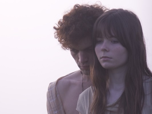 「これは単なる映画ではなく行動を起こす為のムーブメント」『名前のない少年、脚のない少女』エズミール監督の世界観 「これは単なる映画ではなく行動を起こす為のムーブメント」『名前のない少年、脚のない少女』エズミール監督の世界観