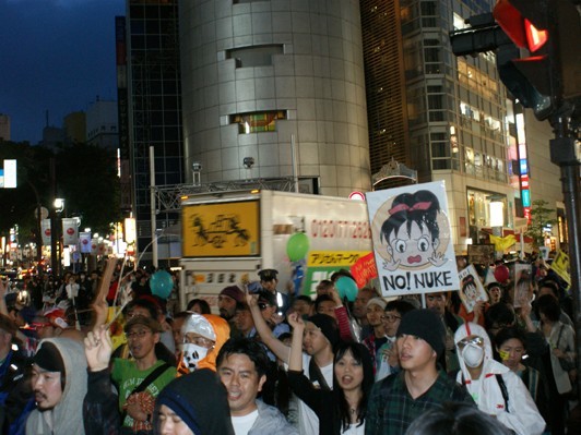 １万５千人が集結、写真で見る「原発やめろ渋谷超巨大サウンドデモ」