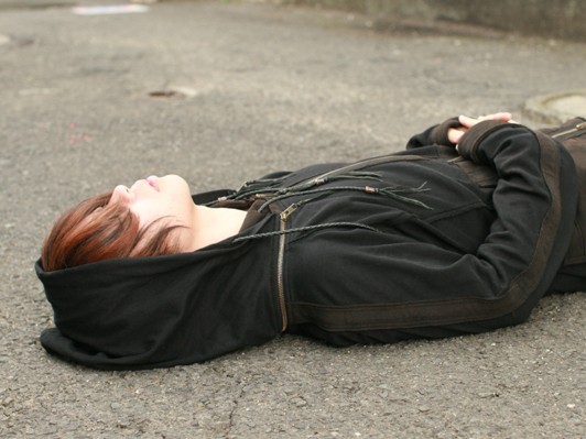 「ダメな人の歌を作っていきたい」ニコ動から登場したクリエイター・ナノウが新作で表現するオルタネイティブ・ロックと孤独