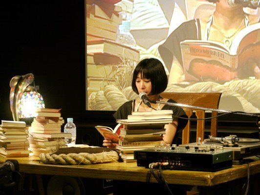 「記号体系に表象されることから逃げようとする娘たちは、夜という場所で出会う」書評ライブ『五所純子のド評』レポートVol.3「娘たち」