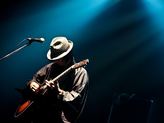 インストのアレンジの中心に歌と詞がある