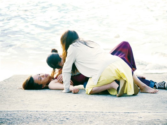 3姉妹の前を向いて颯爽と生きようとする姿が愛おしい