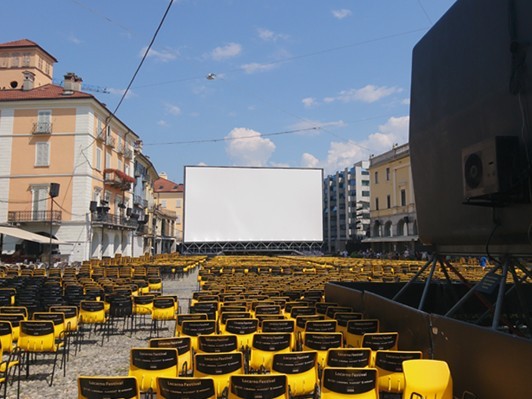 雷雨のなかの野外上映も！スイス・ロカルノ映画祭現地レポート